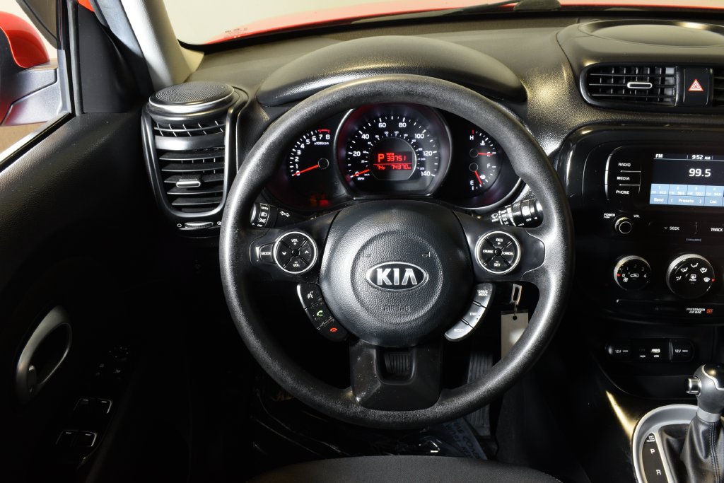 Used 2019 Kia Soul FWD image 14