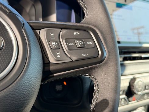 New 2025 Jeep Gladiator Sport image 13