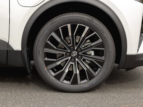 New 2026 Toyota C-HR AWD/4WD image 4