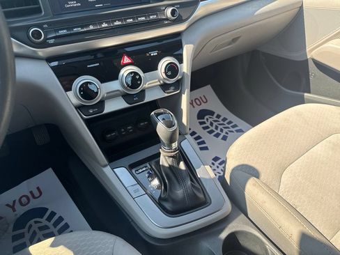 Used 2019 Hyundai Elantra SEL FWD image 18
