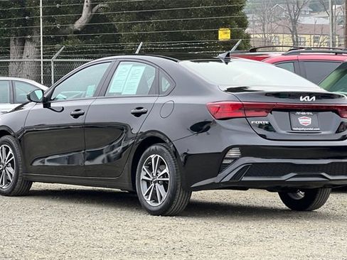 Used 2023 Kia Forte LXS image 9