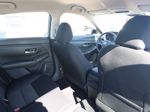 New 2025 Nissan Sentra 2.0 SR image 16