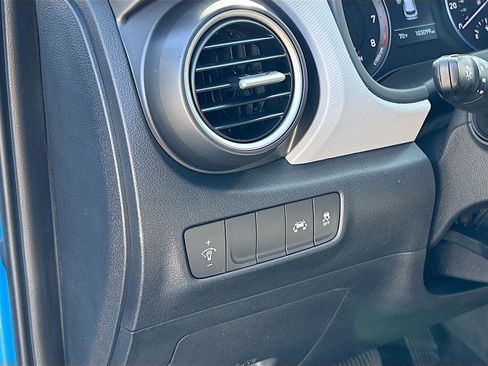 Used 2019 Hyundai Kona SE image 10