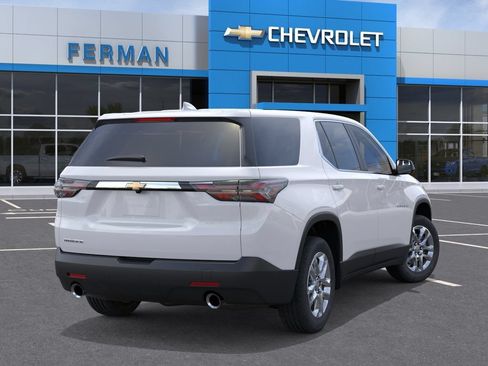 Used 2023 Chevrolet Traverse LS FWD image 5