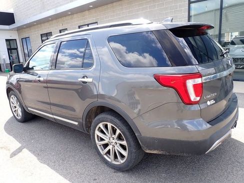 Used 2016 Ford Explorer Limited w/ Equipment Group 301A AWD/4WD image 2