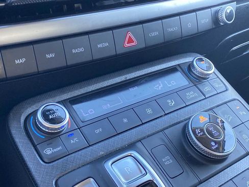 Used 2023 Hyundai Palisade Limited image 24