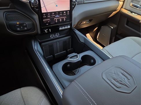New 2026 RAM 2500 Laramie AWD/4WD image 25