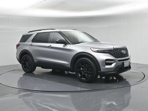 Certified 2023 Ford Explorer ST-Line w/ Class IV Trailer Tow Package RWD image 24