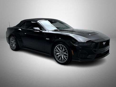 Used 2026 Ford Mustang GT Premium RWD image 3