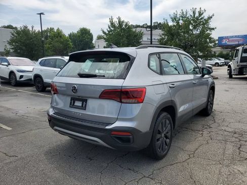 Used 2024 Volkswagen Taos S FWD image 4