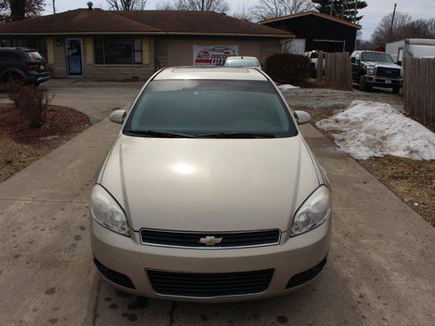 Used 2011 Chevrolet Impala LT w/ Luxury Edition Package image 4