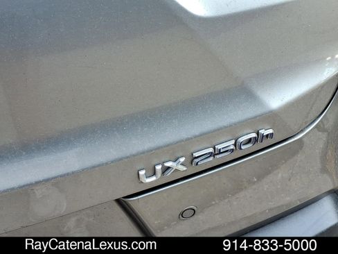 Used 2022 Lexus UX 250h w/ Premium Package AWD/4WD image 4