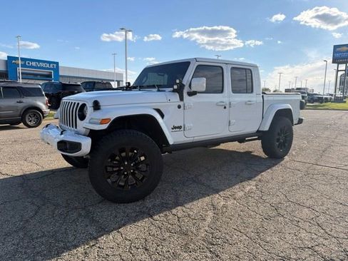 Used 2023 Jeep Gladiator Overland AWD/4WD image 3
