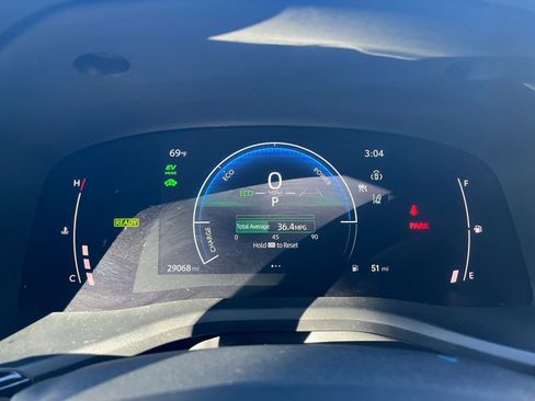 Used 2025 Toyota Camry LE image 39