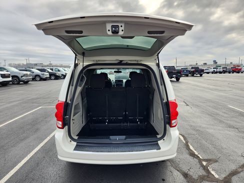 Used 2013 Dodge Grand Caravan Crew w/ Entertainment Group 1 image 10