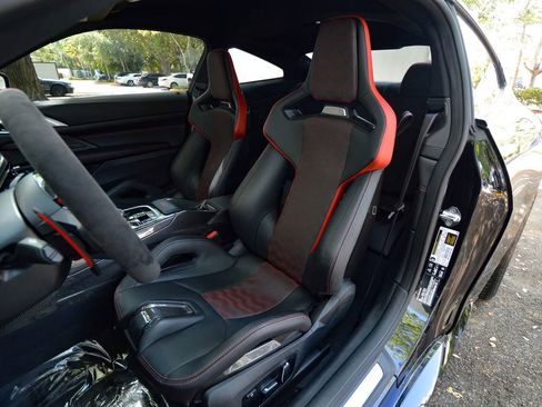 Used 2025 BMW M4 CS AWD/4WD image 35