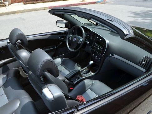 Used 2007 Saab 9-3 2.0T w/ Anniversary Pkg image 17