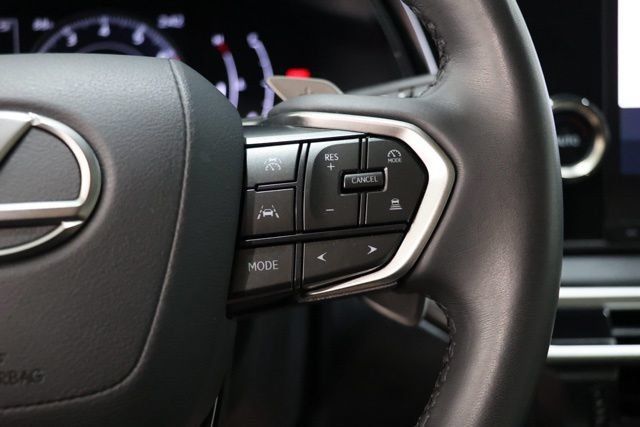 Used 2024 Lexus RX 350 FWD w/ Technology Package image 20