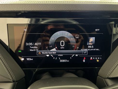 Used 2025 GMC Yukon XL Denali image 16