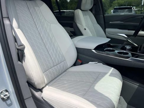 Used 2025 Cadillac Escalade IQ Sport 1 w/ Smart Trailering package AWD/4WD image 29