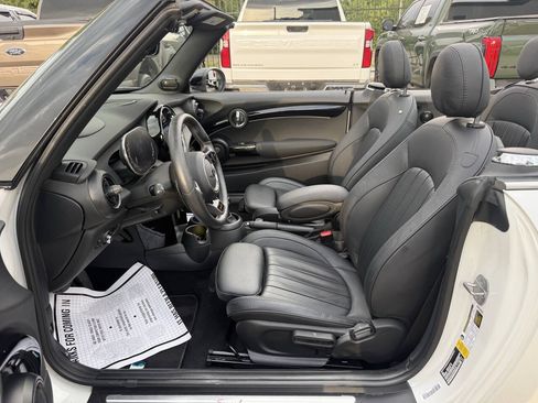 Used 2024 MINI Cooper S w/ Seaside Edition FWD image 11