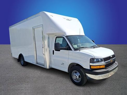 New 2026 Chevrolet Express 4500 w/ Power Convenience Package RWD image 2