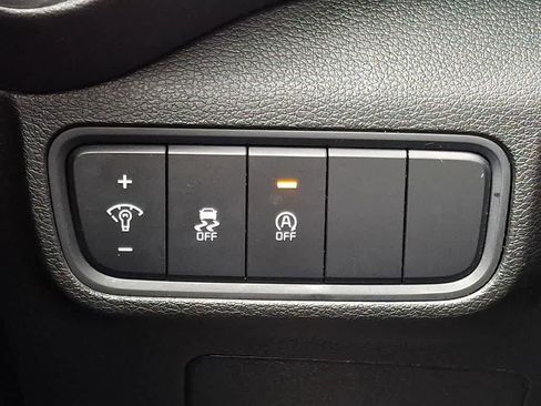 Used 2024 Kia Soul LX w/ Option Group 015 FWD image 21