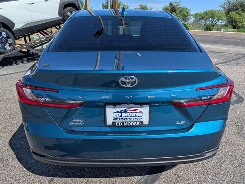 Used 2025 Toyota Camry LE AWD/4WD image 4