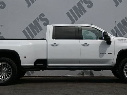 Used 2022 Chevrolet Silverado 3500 High Country image 4