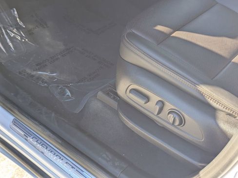 Used 2023 Chevrolet Traverse High Country image 13