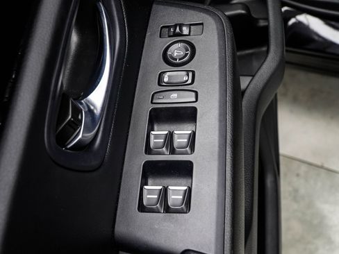 Used 2025 Honda Pilot EX-L image 35