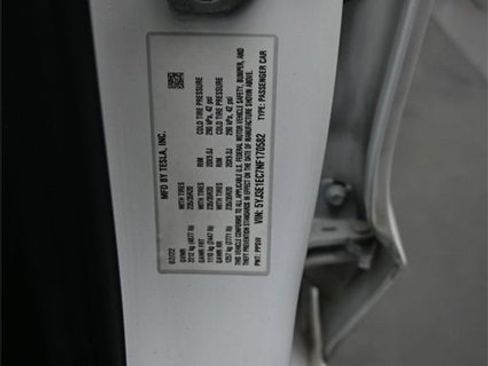 Used 2022 Tesla Model 3 Performance image 12