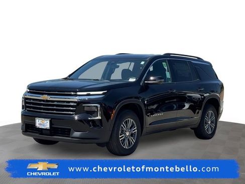 New 2026 Chevrolet Traverse LT w/ Driver Confidence Package FWD image 1