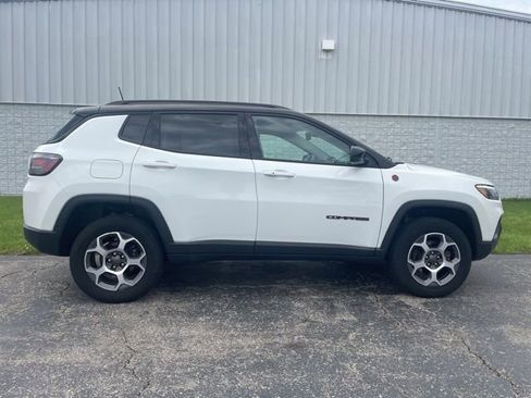 Used 2022 Jeep Compass Trailhawk w/ Trailhawk Elite Group AWD/4WD image 16