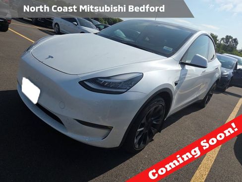 Used 2023 Tesla Model Y Long Range AWD/4WD image 1