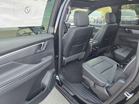 Used 2026 Buick Enclave Sport Touring w/ Power Package image 17