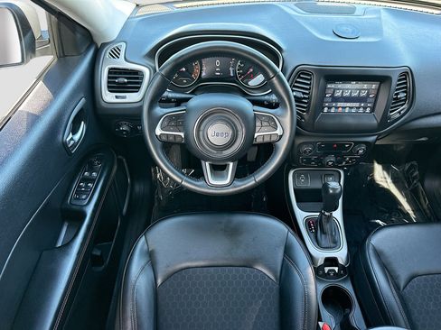 Used 2018 Jeep Compass Latitude w/ Popular Equipment Group image 21