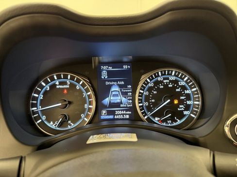 Used 2022 INFINITI Q60 3.0t Luxe w/ Essential Package image 17