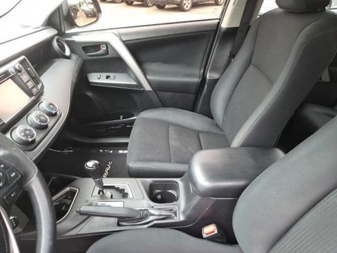 Used 2017 Toyota RAV4 LE w/ All Weather Liner Package AWD/4WD image 15