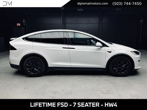 Used 2025 Tesla Model X AWD/4WD image 7