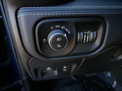 Certified 2022 RAM 1500 Limited image 25