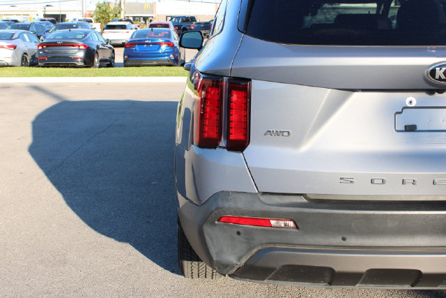 Used 2021 Kia Sorento S w/ Panoramic Sunroof Package AWD/4WD image 43