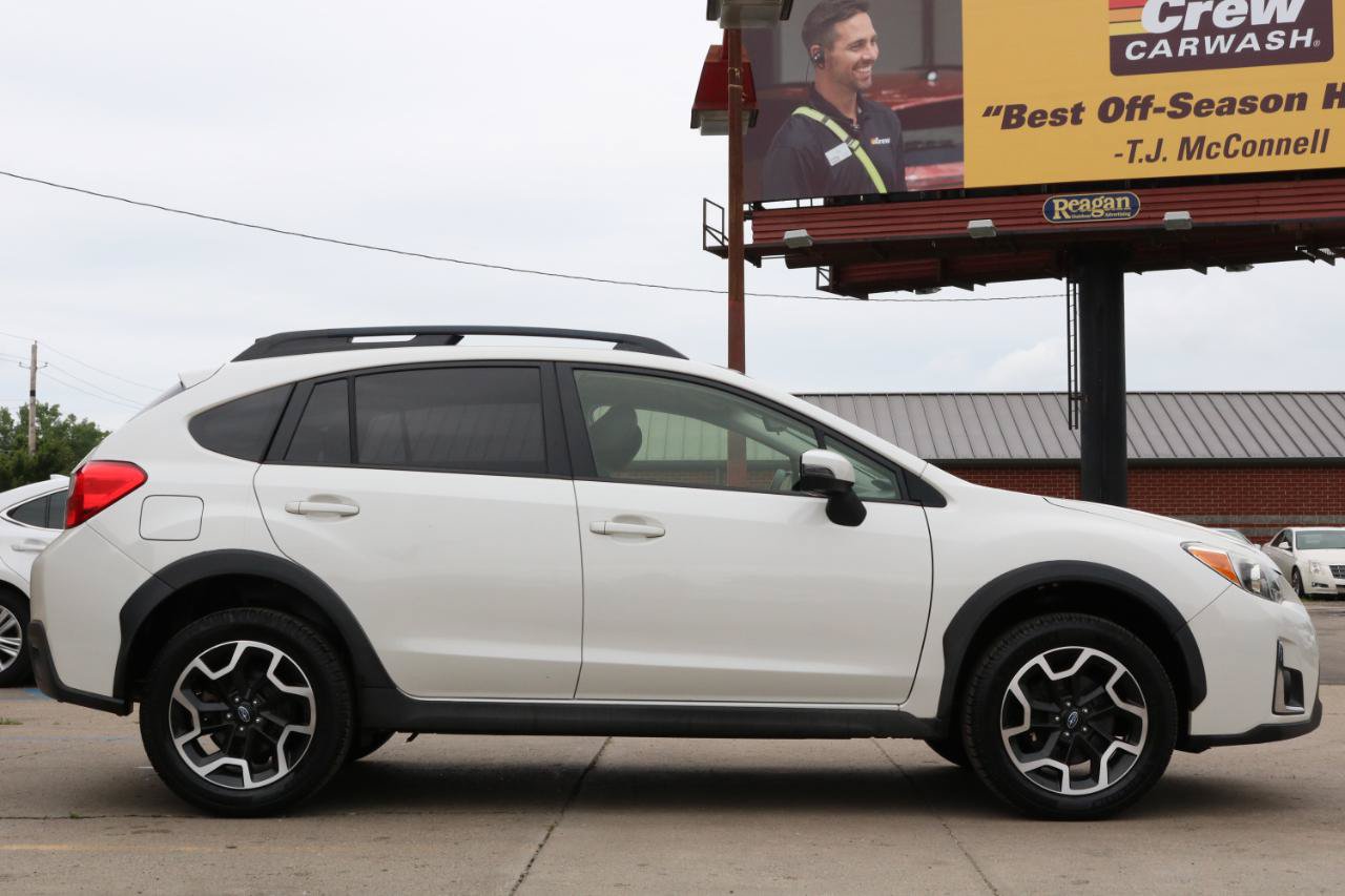Used 2017 Subaru Crosstrek 2.0i Limited AWD/4WD image 9