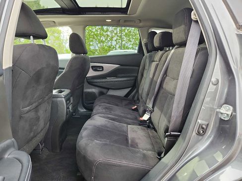 Used 2019 Nissan Murano SV w/ Premium Package AWD/4WD image 10