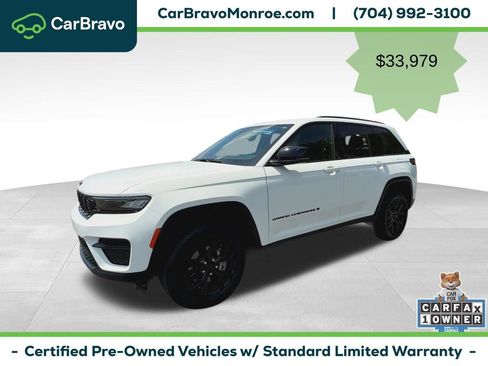 Used 2024 Jeep Grand Cherokee Altitude AWD/4WD image 6