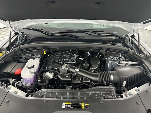 New 2025 Jeep Grand Cherokee L Limited image 18