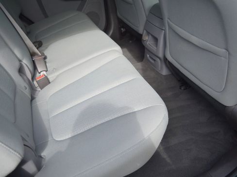 Used 2011 Hyundai Santa Fe GLS image 17