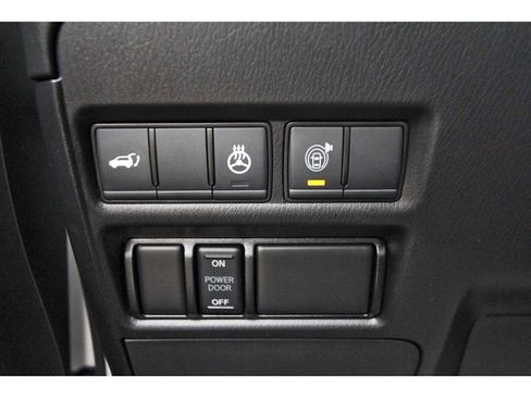 Used 2024 Nissan Armada Platinum w/ Captain's Chairs Package image 20