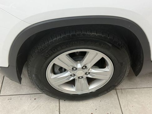 Used 2019 Chevrolet Trax LS image 31