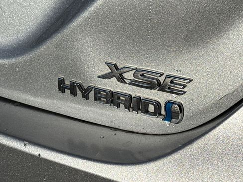 Used 2021 Toyota Camry XSE image 13